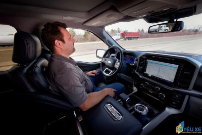 Xe Ford trong năm tới sẽ có hệ thống tự lái như Tesla